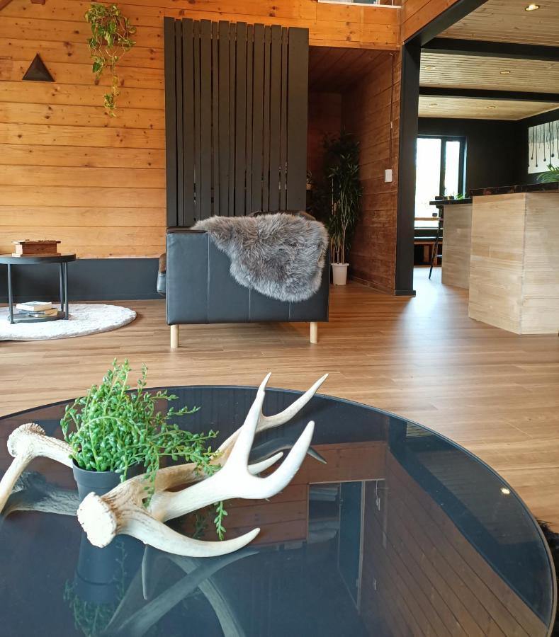 Hooting Owl Private Ski Chalet Niseko Esterno foto
